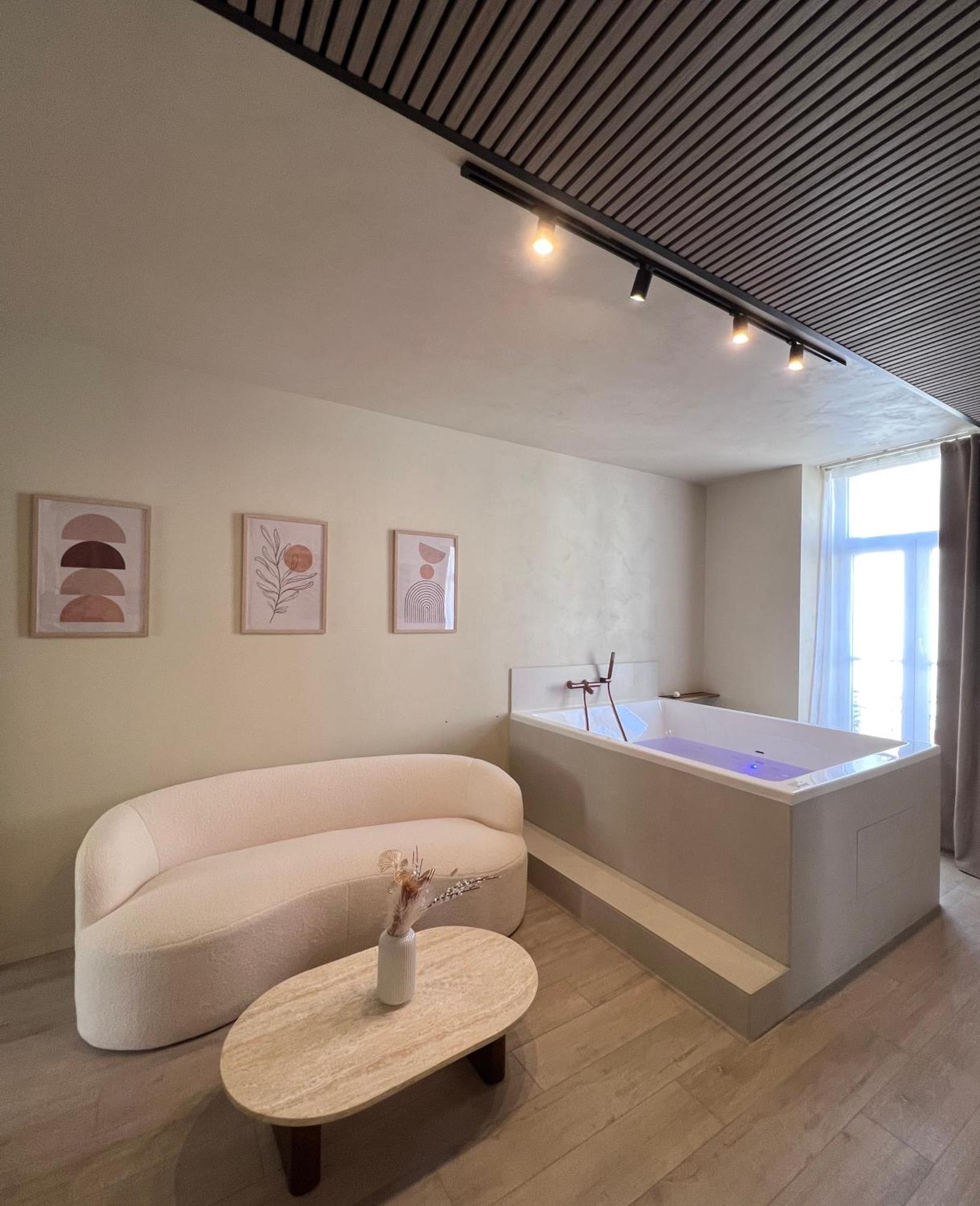 Harmony Room Suite Avec Balneo أنجير المظهر الخارجي الصورة